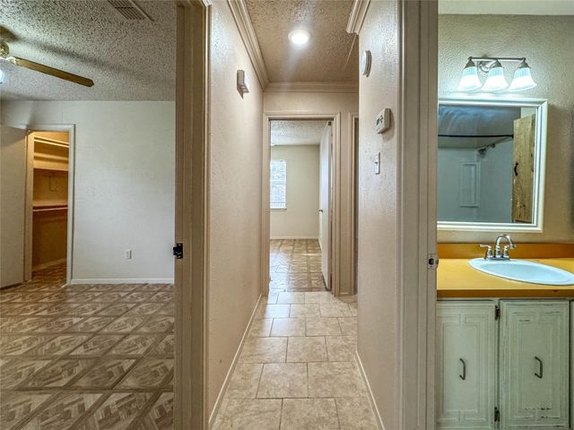 1112 Autumn Oak Drive, Denton, TX 76209