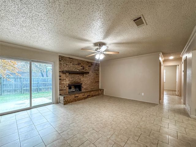 1112 Autumn Oak Drive, Denton, TX 76209
