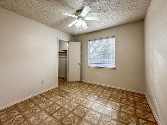 1112 Autumn Oak Drive, Denton, TX 76209