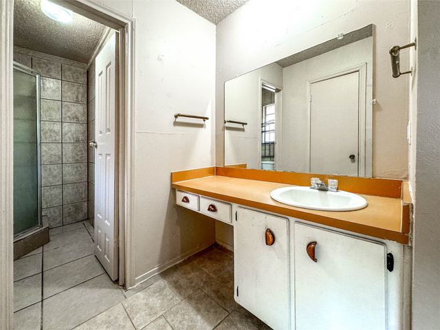 1112 Autumn Oak Drive, Denton, TX 76209