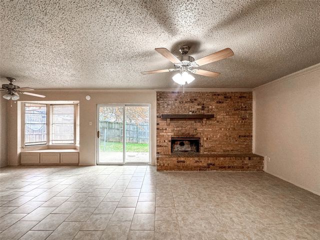 1112 Autumn Oak Drive, Denton, TX 76209