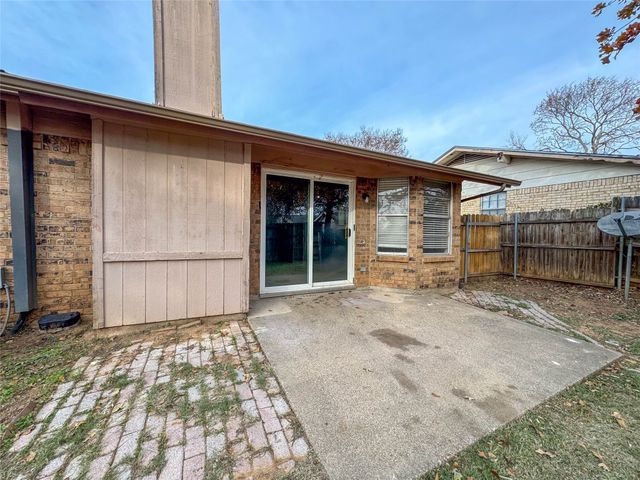 1112 Autumn Oak Drive, Denton, TX 76209