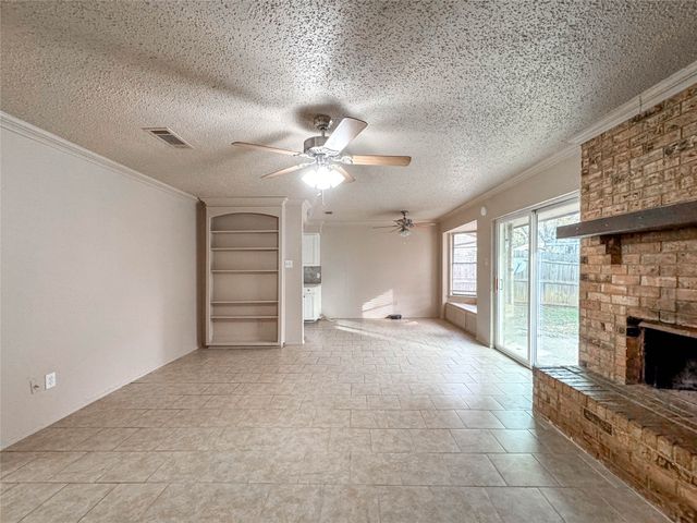 1112 Autumn Oak Drive, Denton, TX 76209