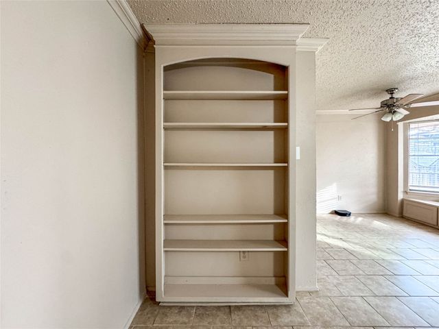 1112 Autumn Oak Drive, Denton, TX 76209