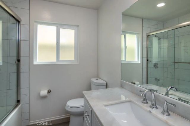 25040 Everett Drive, Newhall, CA 91321