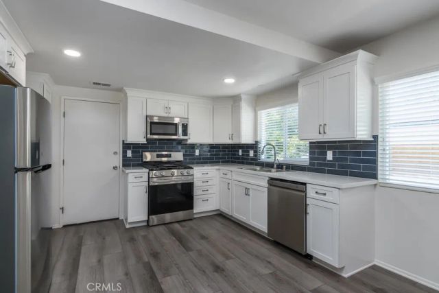 25040 Everett Drive, Newhall, CA 91321