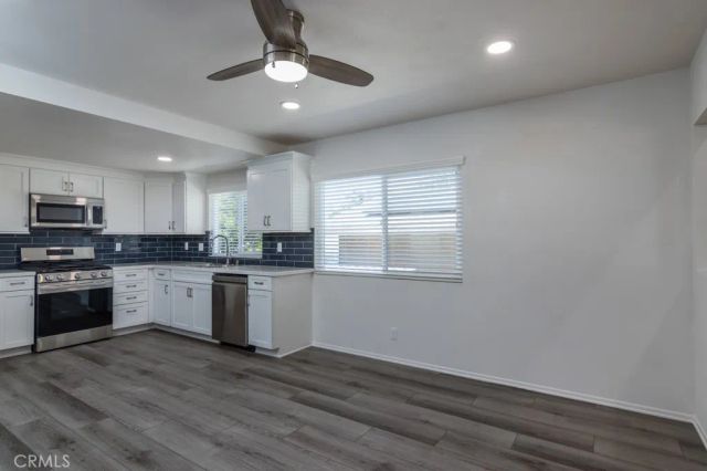 25040 Everett Drive, Newhall, CA 91321