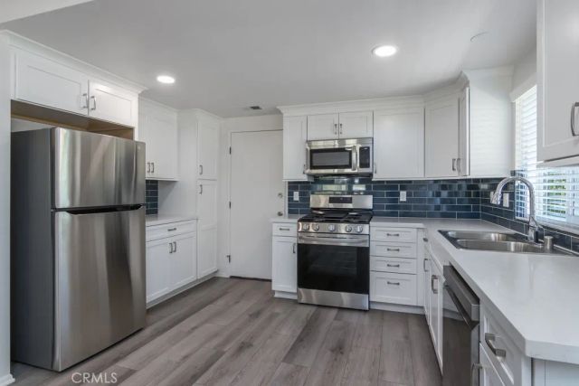 25040 Everett Drive, Newhall, CA 91321