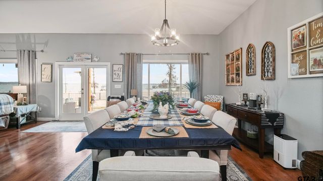 21850 South Shore Drive, Chandler, TX 75758