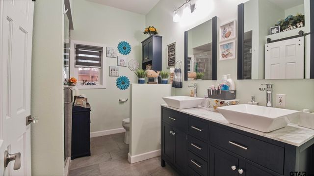 21850 South Shore Drive, Chandler, TX 75758