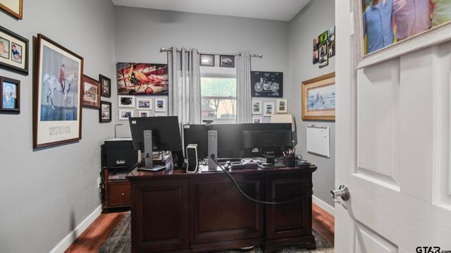 21850 South Shore Drive, Chandler, TX 75758