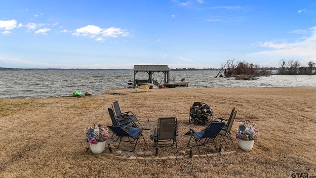 21850 South Shore Drive, Chandler, TX 75758