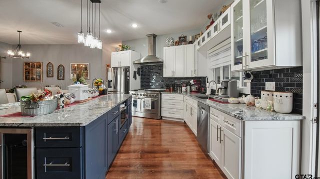 21850 South Shore Drive, Chandler, TX 75758