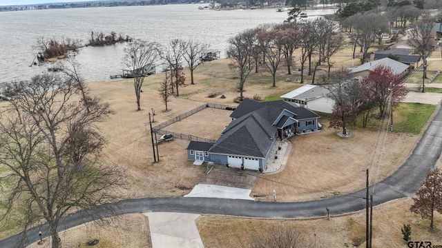 21850 South Shore Drive, Chandler, TX 75758