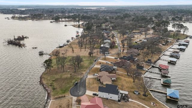 21850 South Shore Drive, Chandler, TX 75758