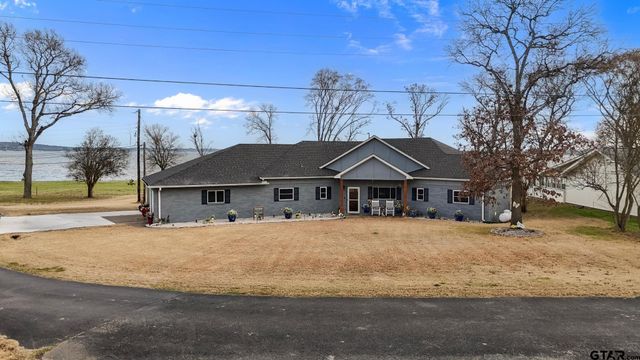 21850 South Shore Drive, Chandler, TX 75758