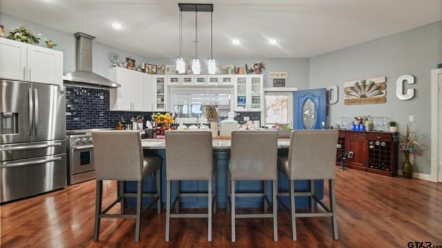 21850 South Shore Drive, Chandler, TX 75758