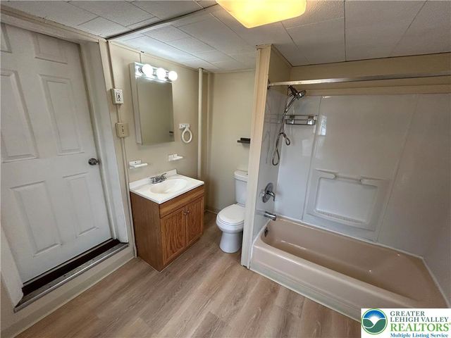 222 Clearfield Street, Freemansburg Boro, PA 18017