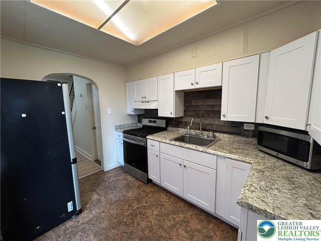 222 Clearfield Street, Freemansburg Boro, PA 18017