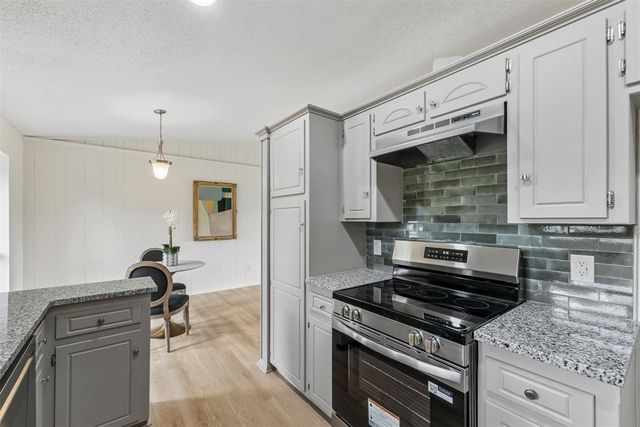 6736 Cherry Place, Oklahoma City, OK 73127