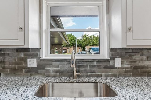 6736 Cherry Place, Oklahoma City, OK 73127