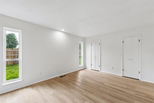 6736 Cherry Place, Oklahoma City, OK 73127