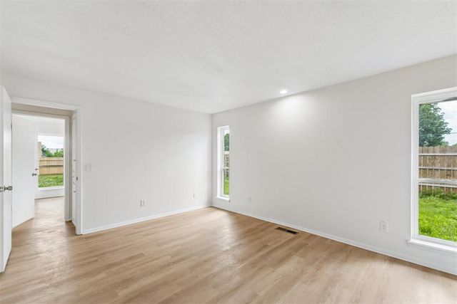 6736 Cherry Place, Oklahoma City, OK 73127
