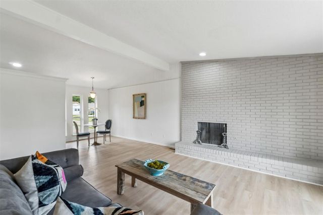 6736 Cherry Place, Oklahoma City, OK 73127