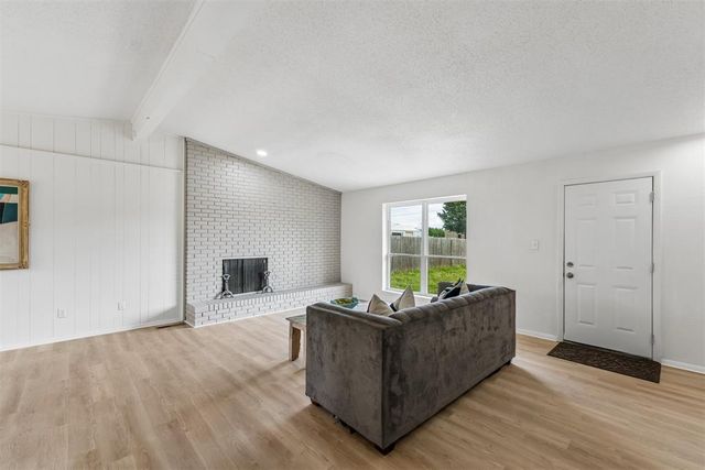 6736 Cherry Place, Oklahoma City, OK 73127
