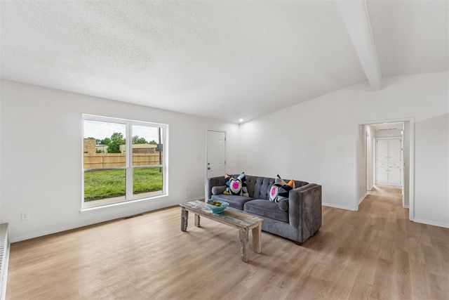 6736 Cherry Place, Oklahoma City, OK 73127