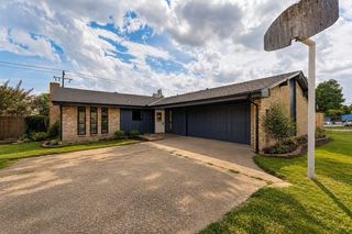 6736 Cherry Place, Oklahoma City, OK 73127