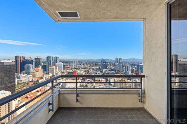 700 Front St 2701, San Diego, CA 92101