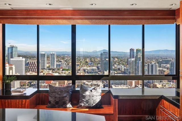 700 Front St 2701, San Diego, CA 92101