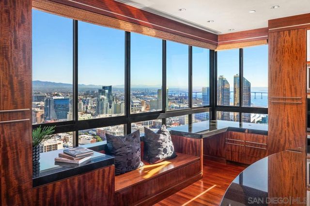 700 Front St 2701, San Diego, CA 92101