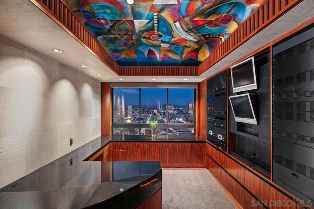 700 Front St 2701, San Diego, CA 92101