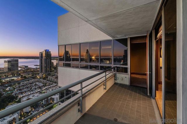 700 Front St 2701, San Diego, CA 92101