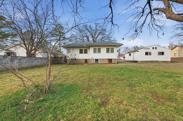 1408 E 6th Street, Okmulgee, OK 74447