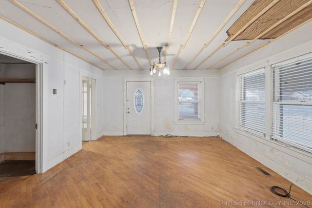 1408 E 6th Street, Okmulgee, OK 74447