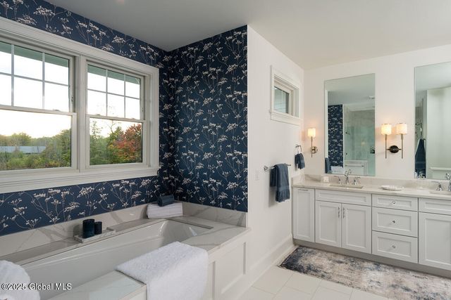 33 Catalina Drive, Milton, NY 12020