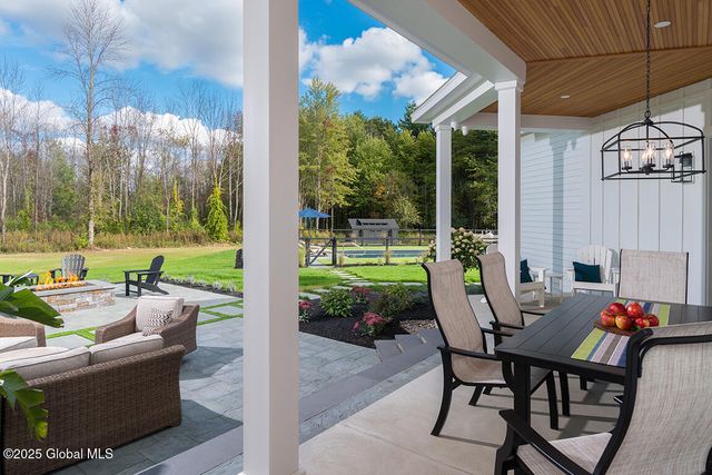33 Catalina Drive, Milton, NY 12020