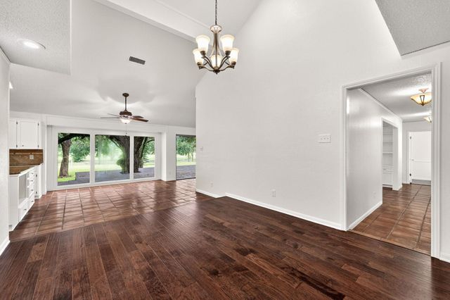 1301 Mill Creek DR, Salado, TX 76571