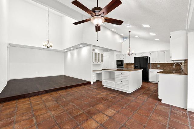 1301 Mill Creek DR, Salado, TX 76571