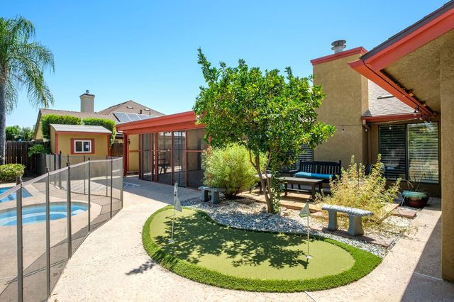 295 W Paul Avenue, Clovis, CA 93612