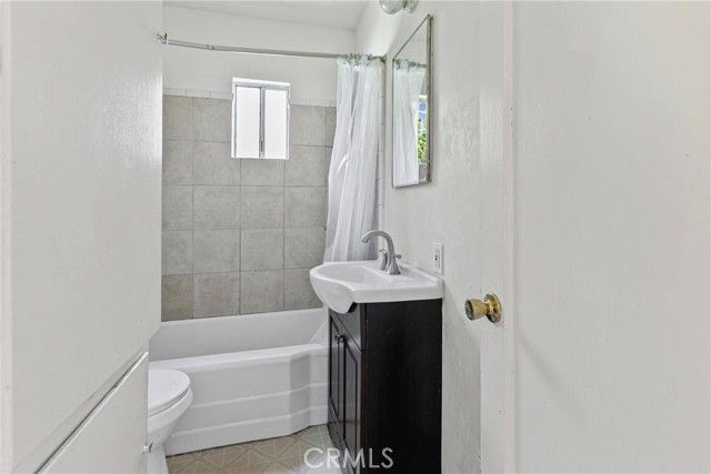 406 S I Street, Lompoc, CA 93436