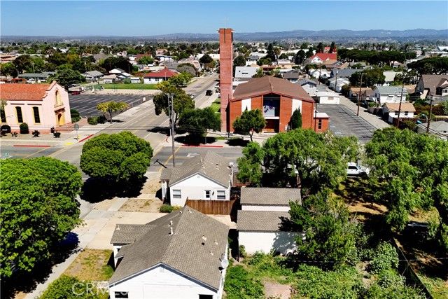 406 S I Street, Lompoc, CA 93436