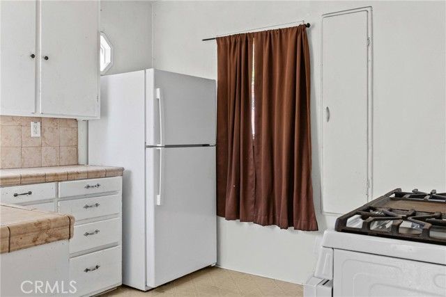 406 S I Street, Lompoc, CA 93436