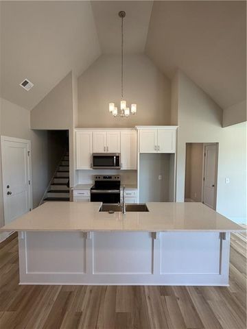 629 136 Connector, Talking Rock, GA 30175