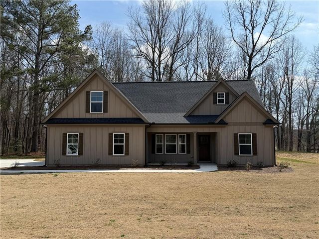 629 136 Connector, Talking Rock, GA 30175