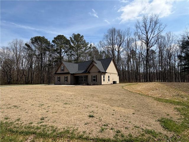 629 136 Connector, Talking Rock, GA 30175