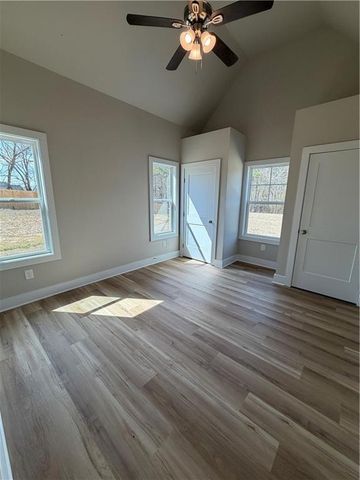 629 136 Connector, Talking Rock, GA 30175